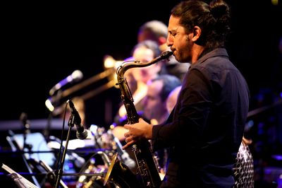 Porträt des Saxofonisten Amit Friedman